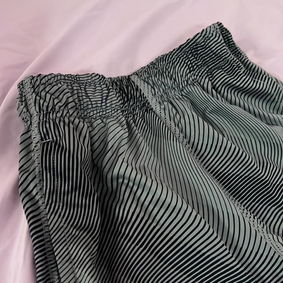 Grey Nike Dri-Fit - Picture 3 of 5